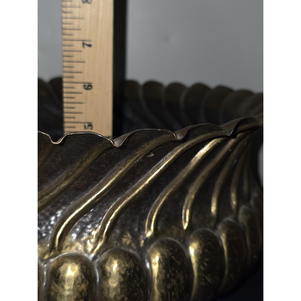 Vintage Hammered Brass Bowl Scalloped Ruffled Edge Fluted Decorative Centerpiece - Picture 5 of 5